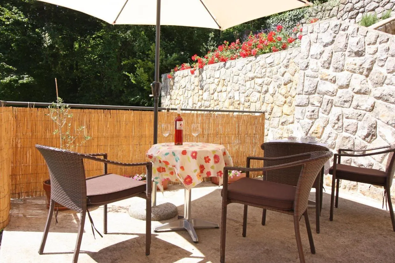 Apartments And Room In Nature Setting Matulji Penzion