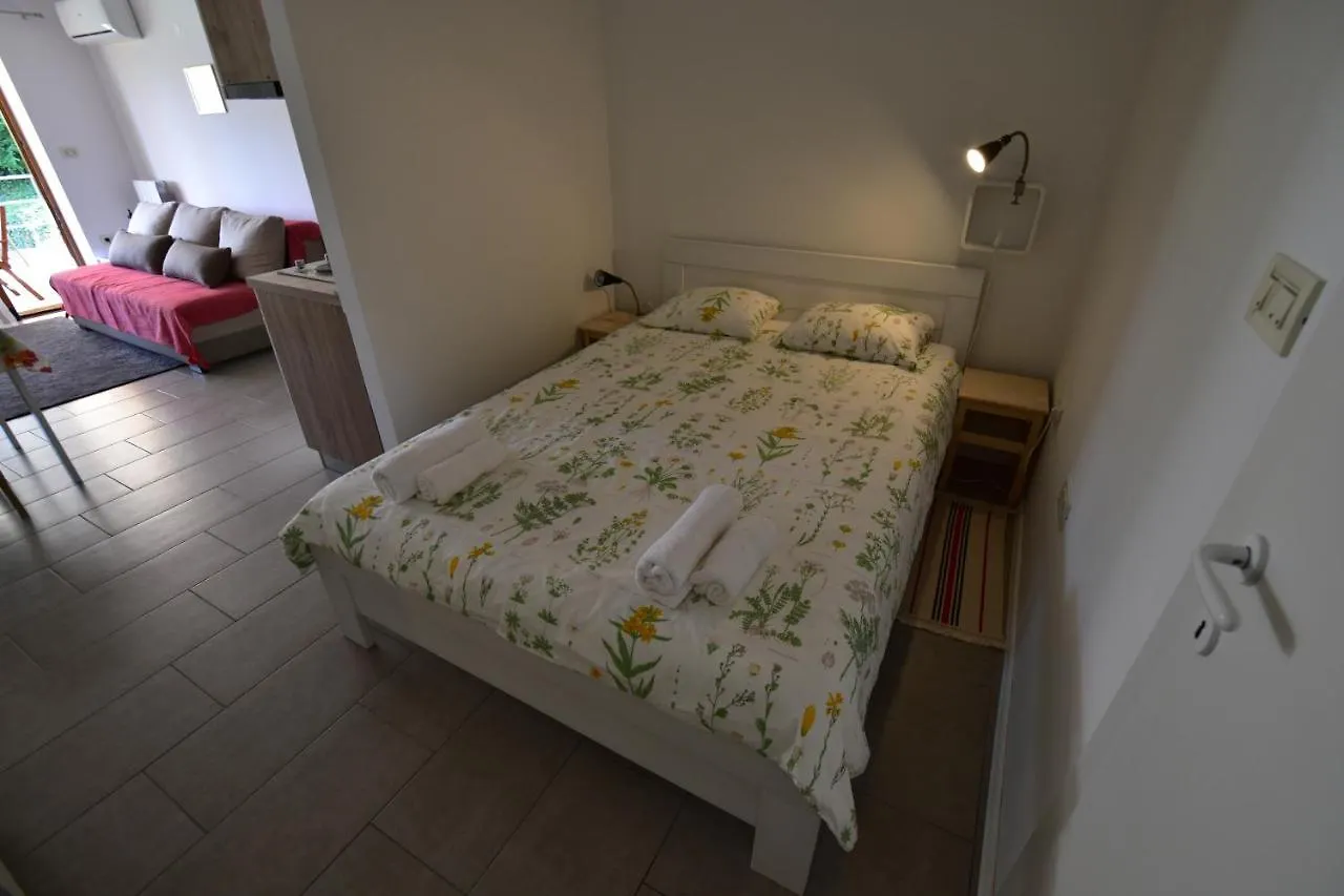 Πανσιόν Apartments And Room In Nature Setting Matulji